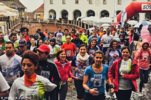 Fundația Comunitară Sibiu ilustrează pasiunea pentru alergare și filantropie în expoziția foto “SemiMaraton 2014“