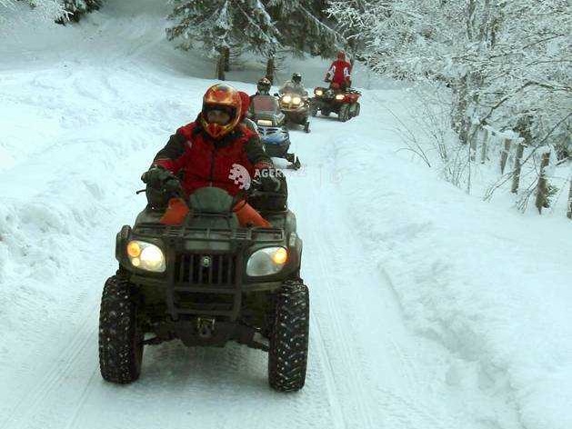 Medieșeni amendați după ce s-au dat în stambă cu ATV-urile pe o pârtie de schi