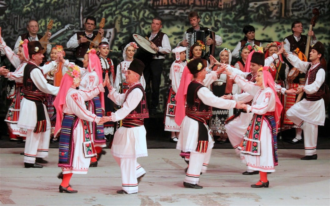 Folclor în centrul Sibiului, la „Cântecele Munților”